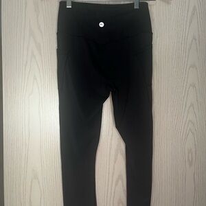 Fabletics Black Cropped Ankle Pants Sleek Stretchy Design